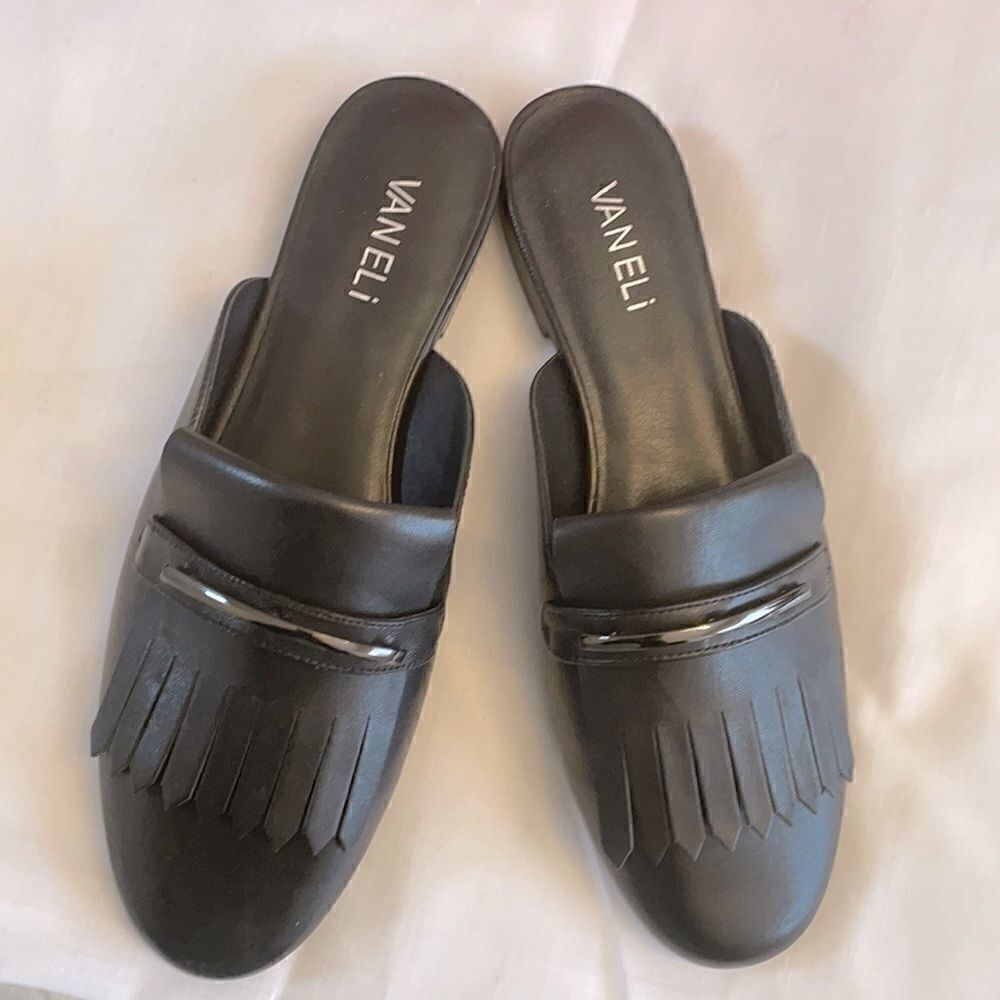 VANELI BLACK LEATHER MULES.  NEW